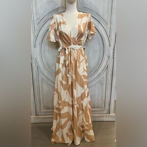NWT Women’s Elegant Tan and Cream Maxi Dress